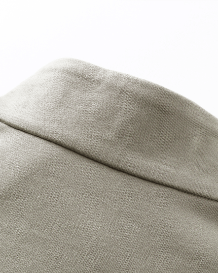 Brushed stand collar and zipper of the Core jacket