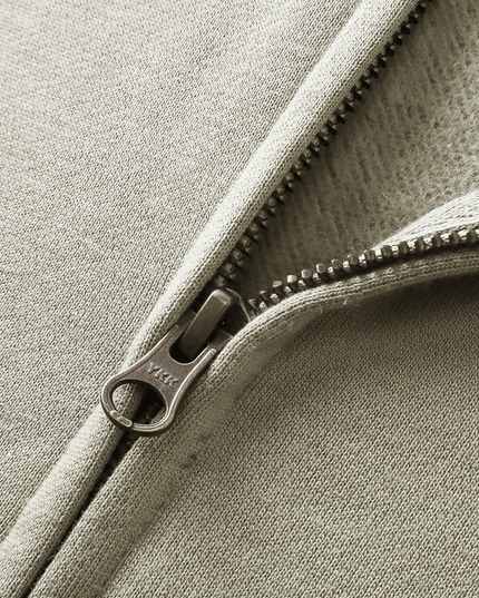 Metal zipper of the Core jacket, close-up